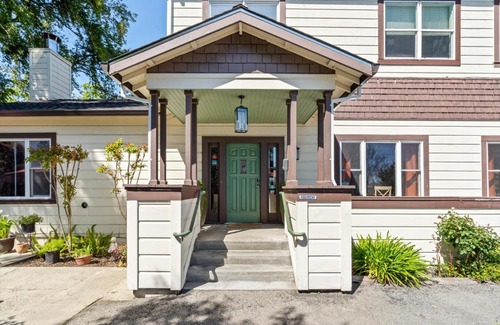 Sonoma Bed & Breakfast | Cinnamon Bear Creekside Inn