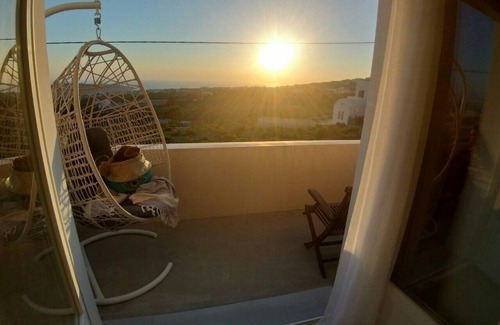 Pyrgos House | Cinnamon Suites House