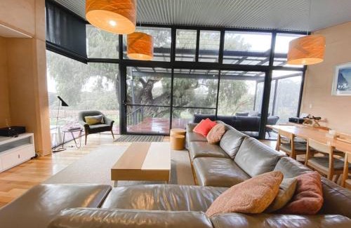 Yallingup Siding House | Cinque Stelle · spacious villa private bushland