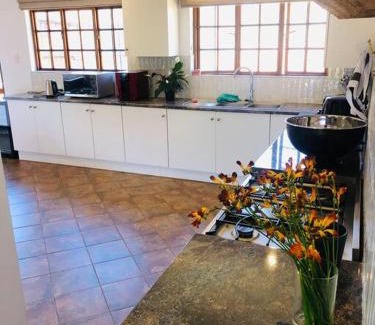 Ekurhuleni Villa | Cipresso Guesthouse