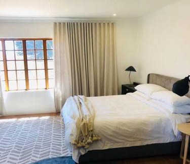 Ekurhuleni Villa | Cipresso Guesthouse