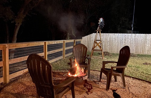 Caldwell Apartment | Circle C Cabin Perfect for Cozy Relaxing Retreats