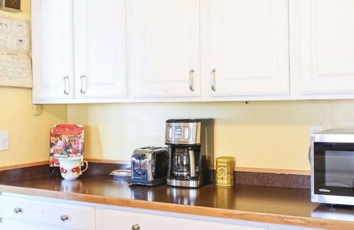 Miles City House | Circle H Farmhouse on 20 Acres: 1.5 miles to town