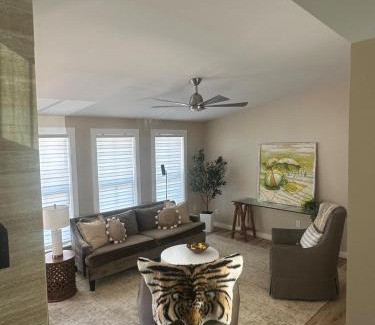 Pembroke House | Circle Retreat
