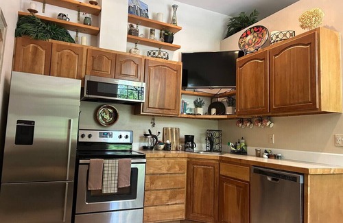 North Bend Cabin | Circle River Bungalow~Right at the base of Mt. Si!