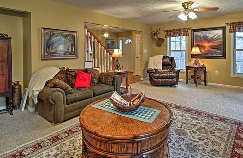 Circleville House | Circleville Home w/ 5 Private Acres & Mtn Views!