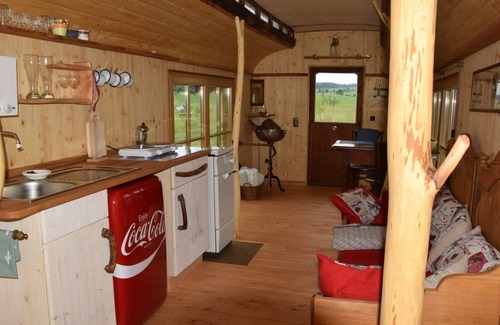 Waldbeuren House | Circus wagon "Villa Abendrot", the other way to spend your vacation.