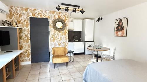 Panatieri Apartment | Cité Paoline Quiet Escape avec Terrasse Parking & Wi-Fi