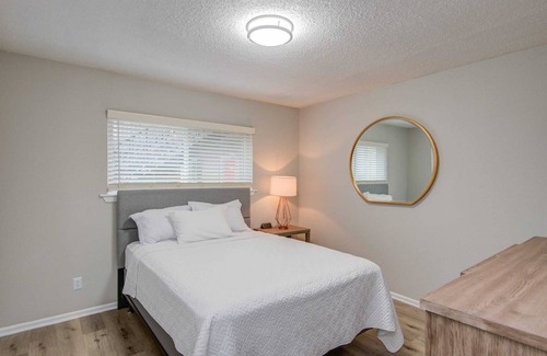 Willow Meadows/Willowbend Area Apartment | Citadel 5 NEW Summary