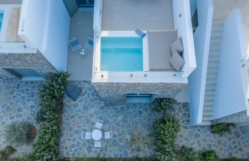 Molos House | Citadela Paros Molos - Beachfront Maisonette with Plunge Pool