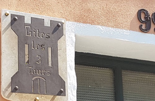 Carcassonne Apartment | CITE de CARCASSONNE Gîte Les 3 Tours, 99 rue Trivalle