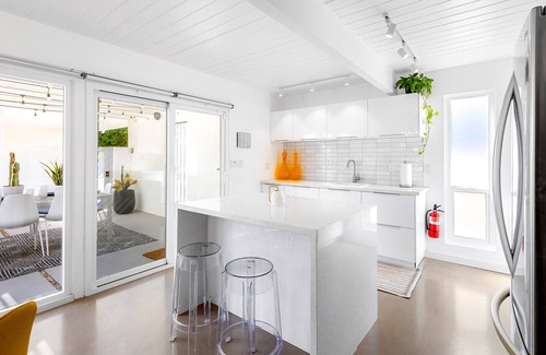 Racquet Club Estates House | Citron Oasis - Classic Alexander Home in Racquet Club Estates!