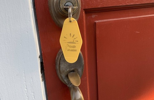 Old Towne Cottage | Citrus Cottage in Old Town Orange near Chapman U & Disneyland