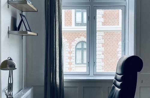 Frederiksberg C Apartment | City Apartment in Frederiksberg with 3 bedrooms sleeps 6