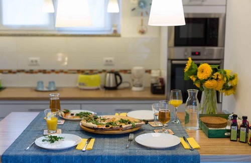 Rijeka Apartment | City apartment with two bedrooms and piano