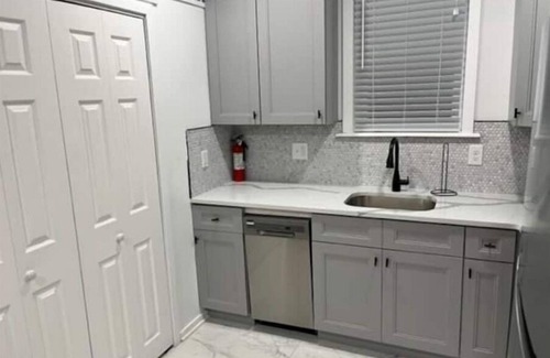West Philadelphia Apartment | City Arts Apartment