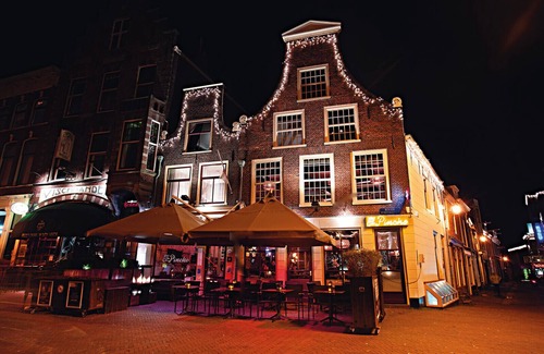 Centrum Apartment | City Attic - Your Artful Retreat in Haarlem's Heart