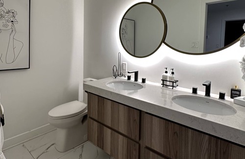 Brossard Apartment | City Break