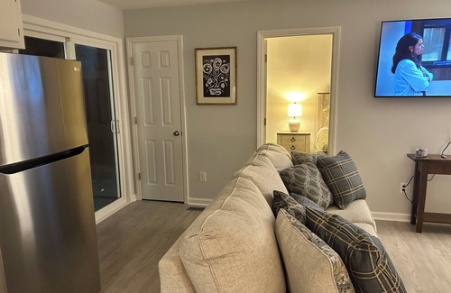 Lincolnton House | City cabin, 2-bedroom house with 2 full beds, custom shower, in Lincolnton.