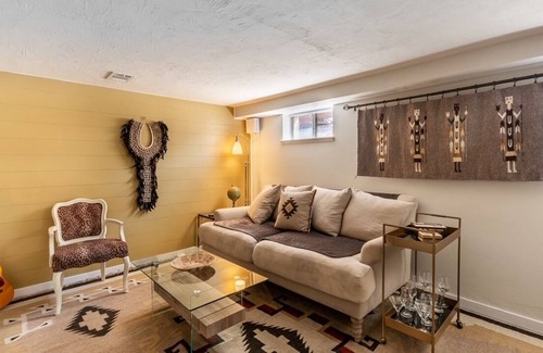 Capitol Hill Condo | City Cabin feat. star room