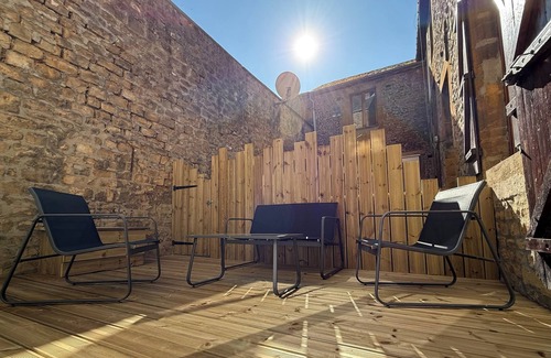 Charleville-Mezieres Apartment | City center apartment with exterior