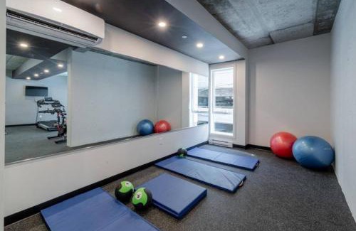 Saint-Roch Apartment | City Center, 2 bathroom, AC, Parking, Pool