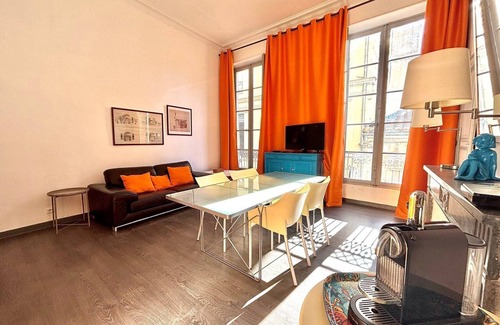 Nimes City Centre Apartment | City Center - 2 Bedrooms Near the Maison Carrée