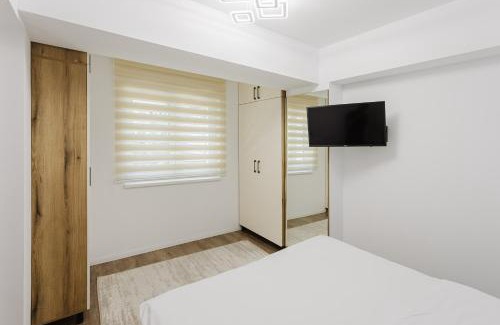 Resita Apartment | City Center Accommodation 210