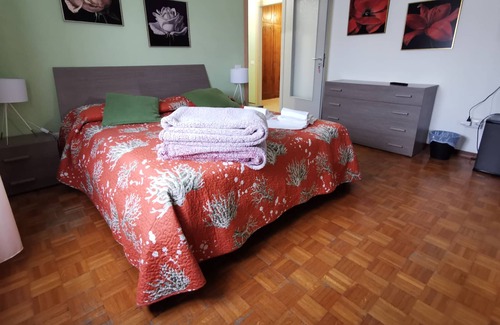 Pablo Apartment | city center apartment 6/7 beds with garage for motorbikes and bicycles