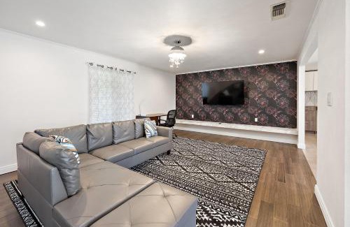 Nacogdoches House | City Center Charm: 5 Mins to SFA - Nacogdoches, Texas