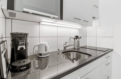 Winterthur Apartment | City Center Coffee Workplace Washer