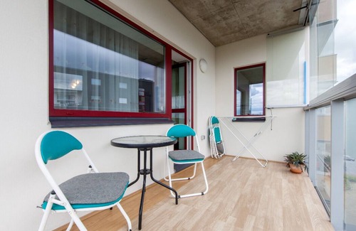 Kesklinn Apartment | City Center Mardi st. apartment with balcony and free parking.