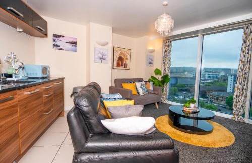 Bradford Apartment | City Center, Free WiFi for Contractor, Family