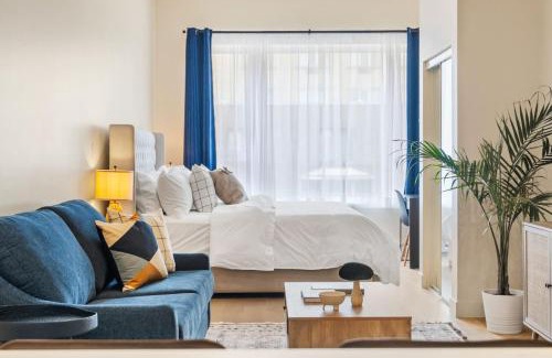 Gay Village Apartment | City Center King Loft