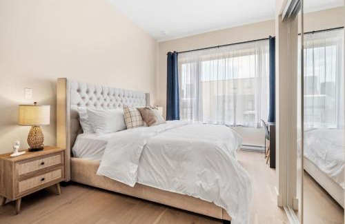 Gay Village Apartment | City Center King Loft
