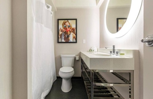 Streeterville Hotel | City Center Luxury, Double Queen - The Chicago Hotel Collection Mag Mile