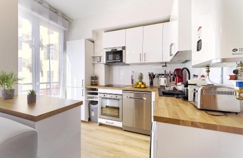 Liberation Apartment | City Center - Magnificent Apartment - Cozy - Wifi