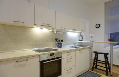 Mariahilf Apartment | City center Mariahilf, design 3 bedroom old building jewel