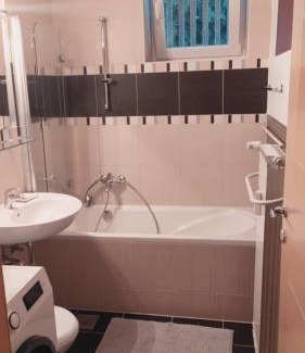 Maribor Apartment | city center park view appartment
