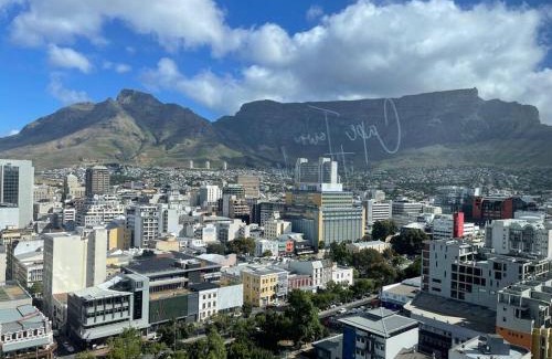 Bo'Kaap Apartment | City Center Penthouse with rooftop terrace