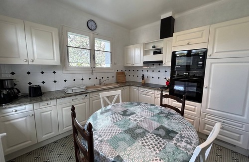 La Roche-Posay Apartment | City center T3 apartment with garden and air conditioning