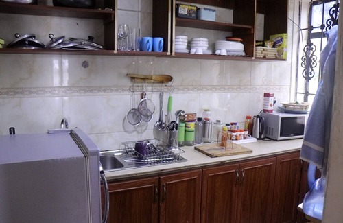Kampala Apartment | City Central Oasis 1Bedroom Apartment-10 mins walk to Downtown KLA. Netflix/Wifi