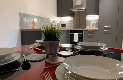 Wolverhampton Apartment | City Centre 2 Bed Apartment with free parking