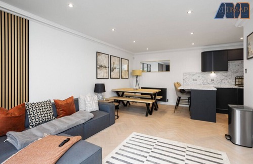 Leith House | City Centre Apartment with 2 Private Car Spaces
