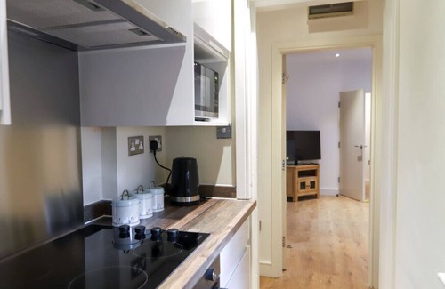 Sheffield City Centre Apartment | City Centre Apartment Sleeps 5 Free Parking Fast WiFi