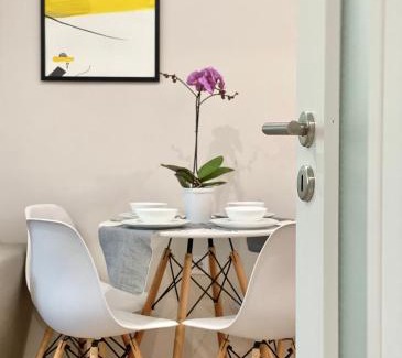 Stara Zagora Apartment | City Centre Bright & Cozy Apartment for 4 persons