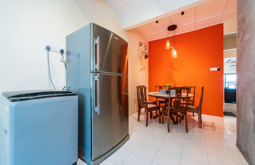 Ampang House | City Centre Designer Houz/5 mins to Sunway Velocity mall/Wifi/9-10pax