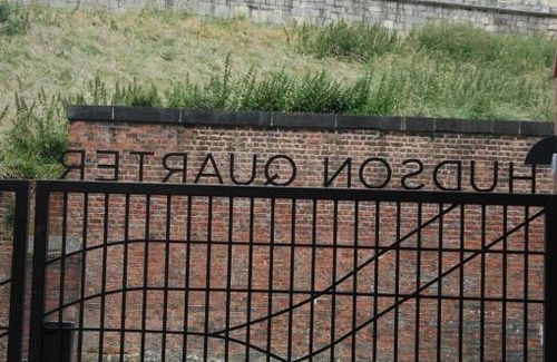 York Apartment | City Centre Garden view getaway for 2 FREE ONSITE PARKING