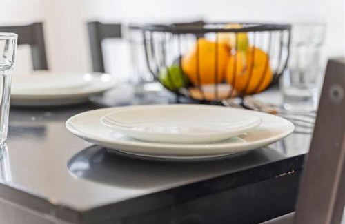 Belle Vue House | City Centre House Etihad and Parking