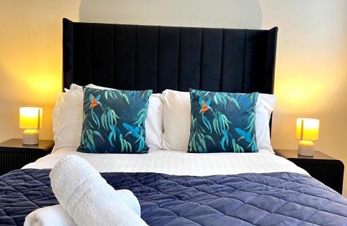 Atlantic Wharf House | City Centre House - Pet Friendly - Free Parking - 2 Bedroom - Large Garden